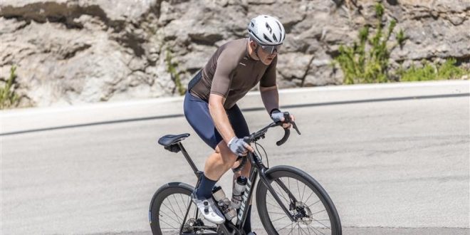 Neil Cousins riding