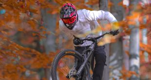 thomas thompson ihGL M2TN1c unsplash scaled e1696418932771 Bell introduces 100% Crash Replacement Scheme for helmets bought in October and November